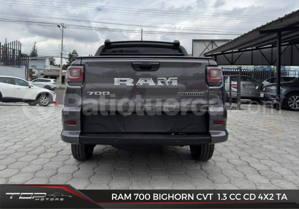 Foto 5 de Dodge RAM 700 Bighorn