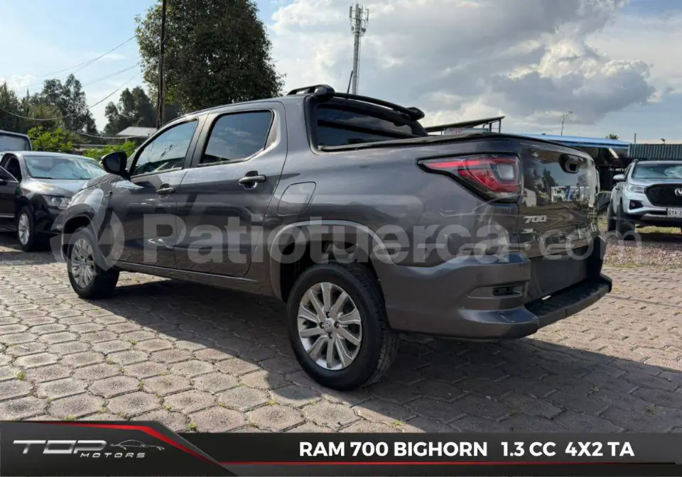 Foto 4 de Dodge RAM 700 Bighorn