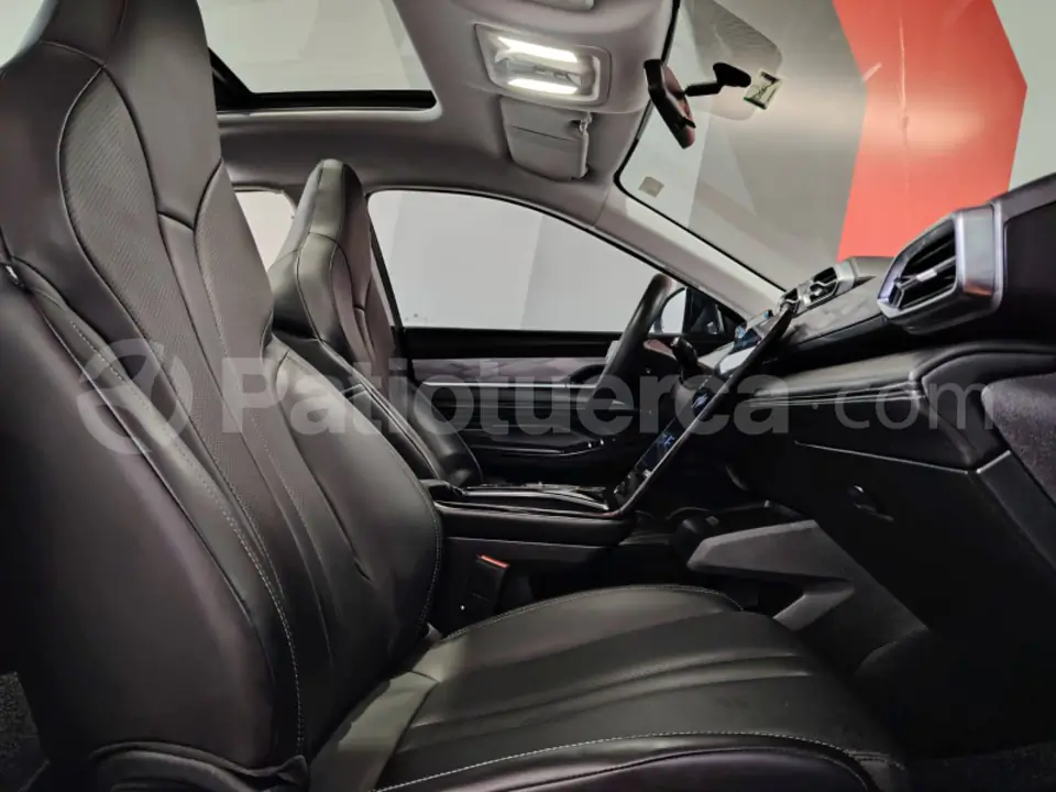 Foto 2 de DongFeng MAGE