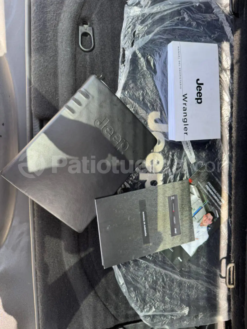 Foto 13 de Jeep Wrangler Sport