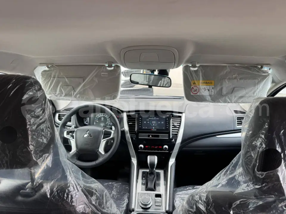 Foto 15 de Mitsubishi Montero 5P