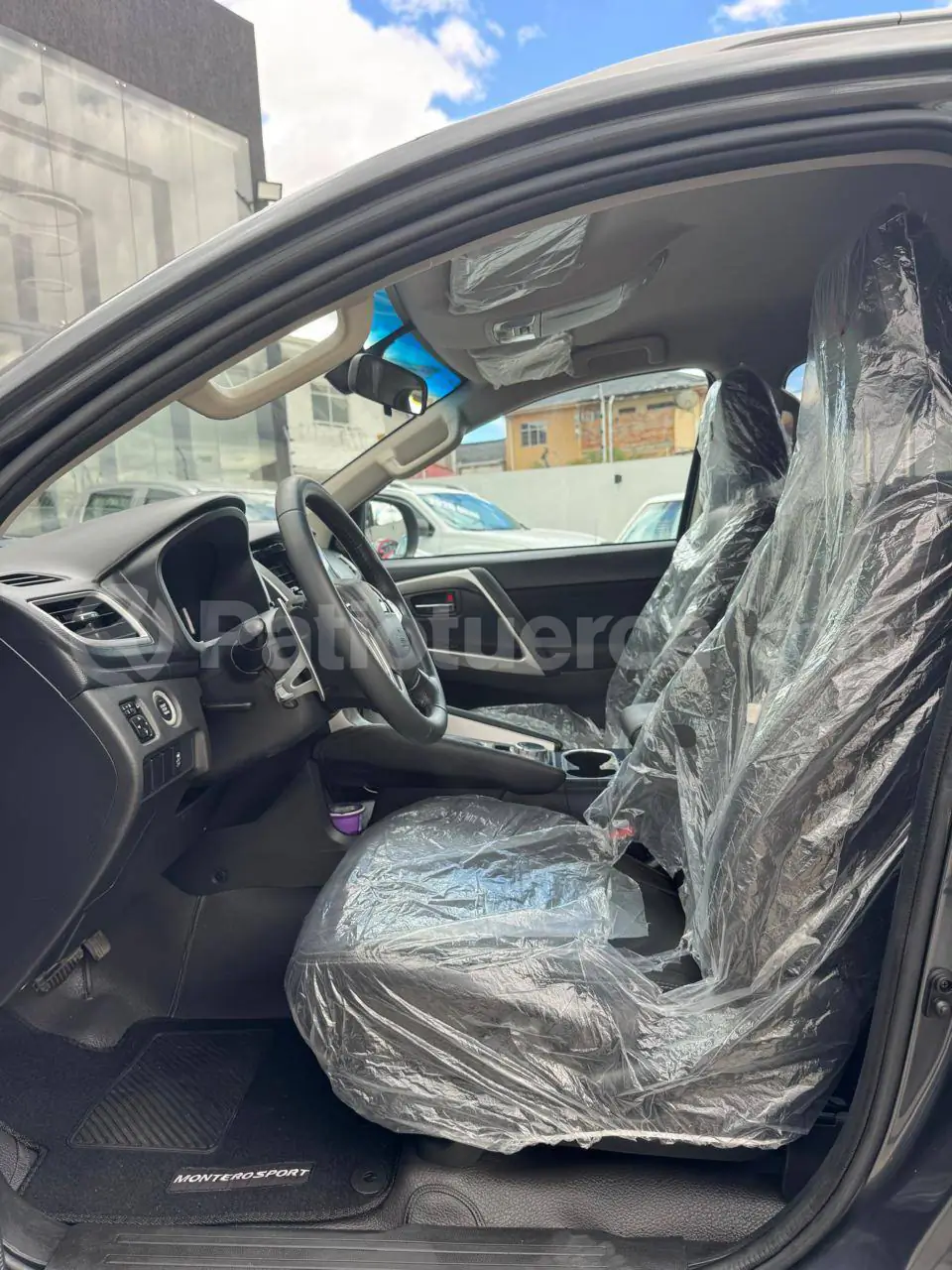 Foto 15 de Mitsubishi Montero GLS