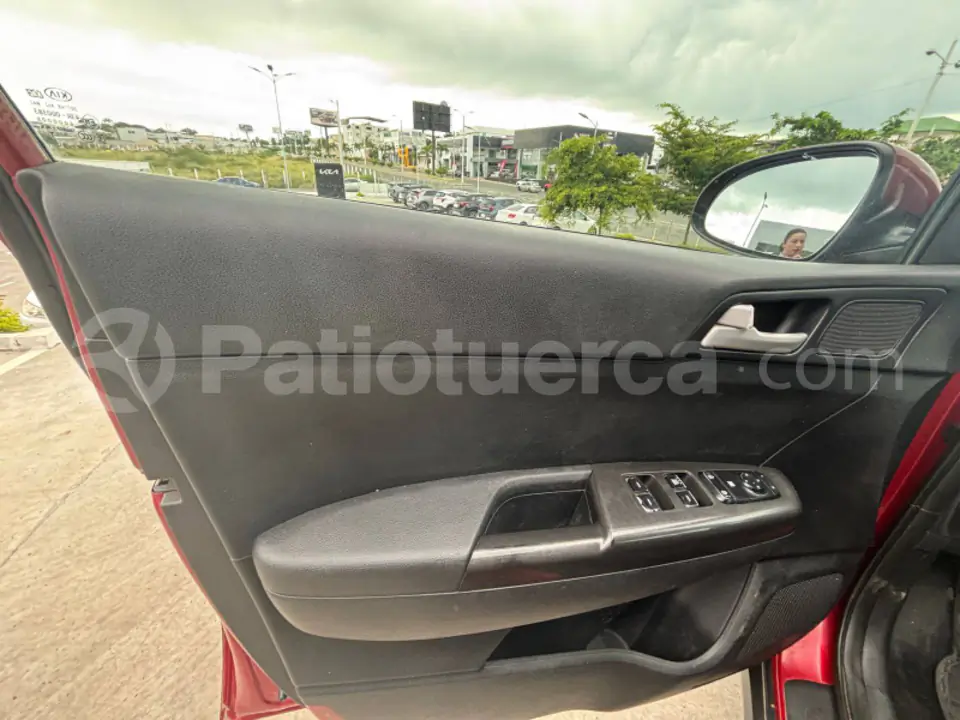 Foto 10 de Kia Sportage R GTI A\C 2.0 TM