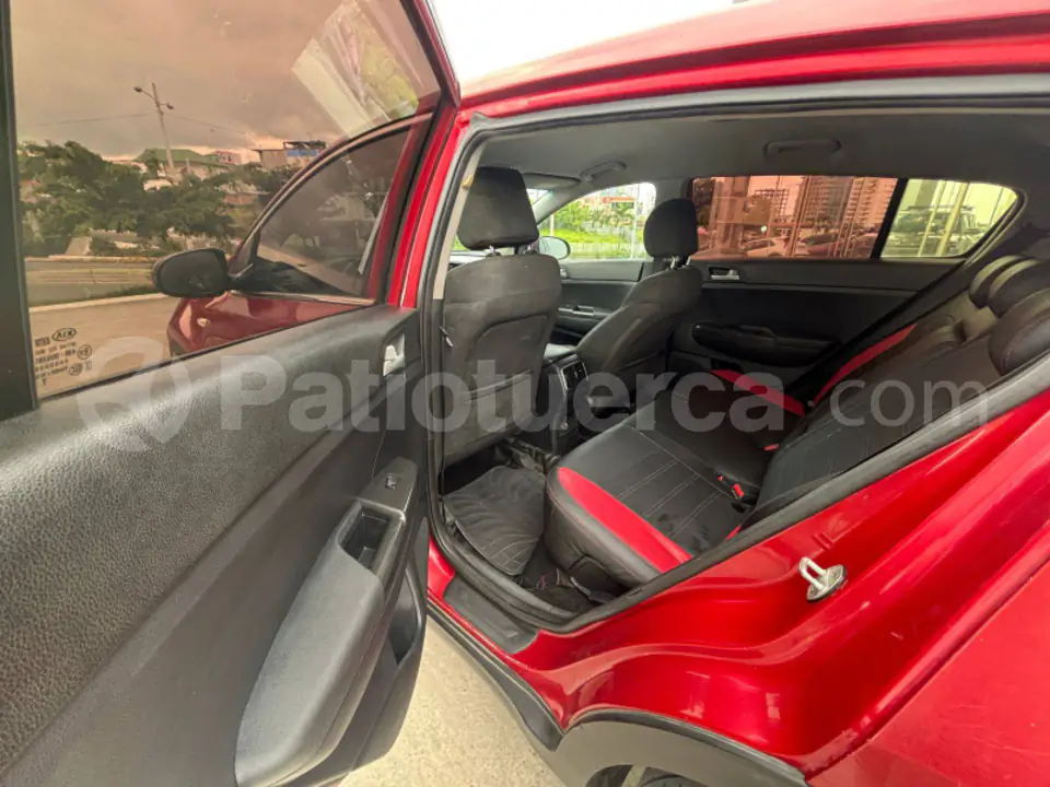 Foto 11 de Kia Sportage R GTI A\C 2.0 TM