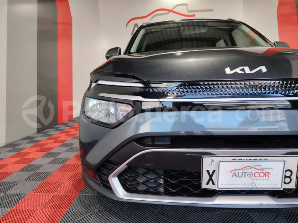 Foto 14 de Kia Carens Lx7