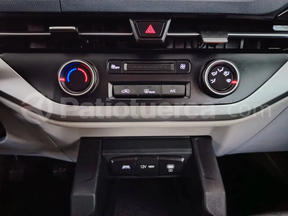 Foto 24 de Kia Carens Lx7