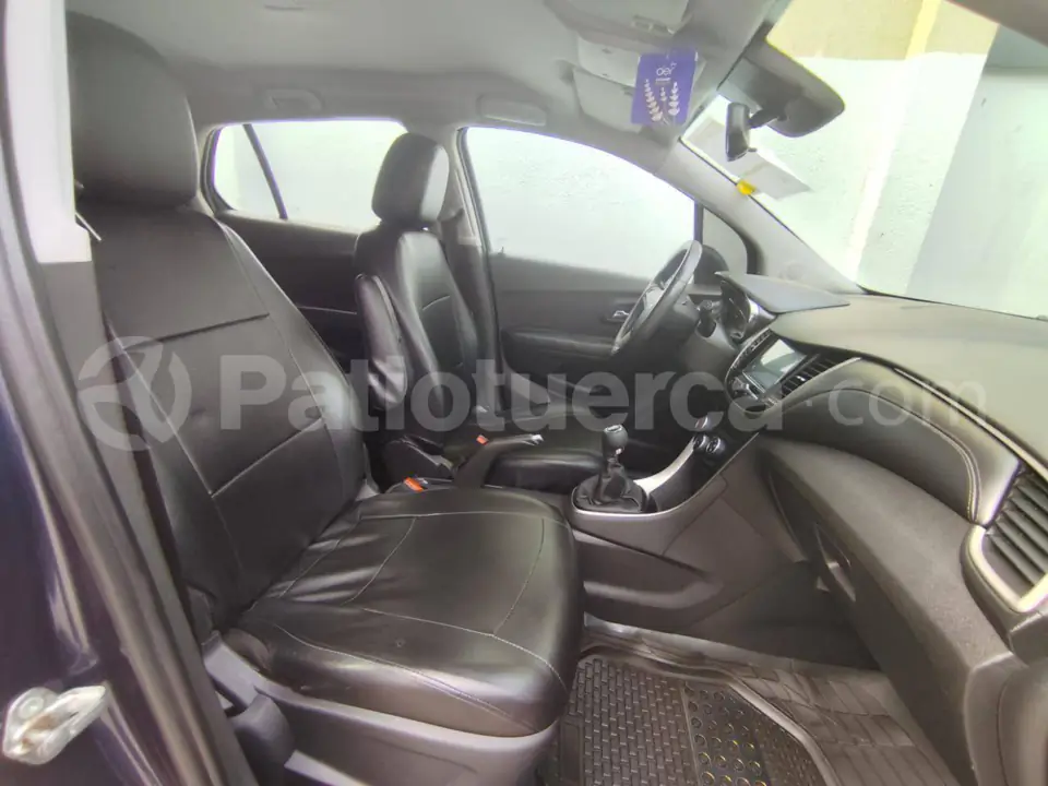 Foto 6 de Chevrolet Tracker LS