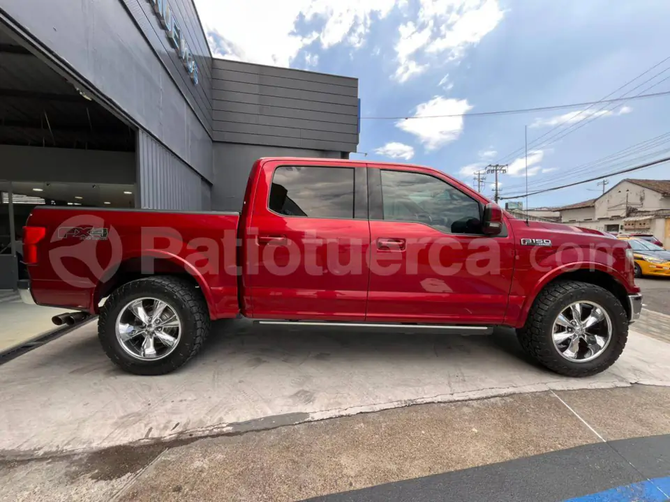 Foto 6 de Ford F150 Lariat