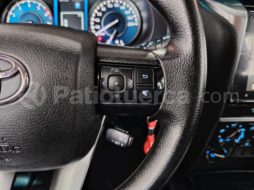 Foto 2 de Toyota Fortuner 2.7
