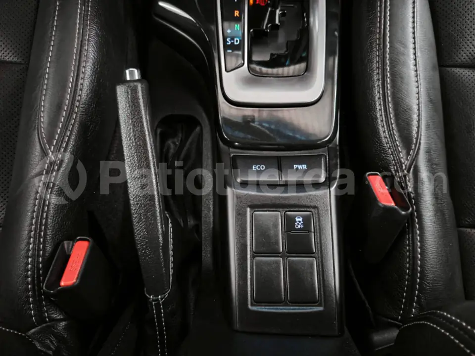 Foto 7 de Toyota Fortuner 2.7