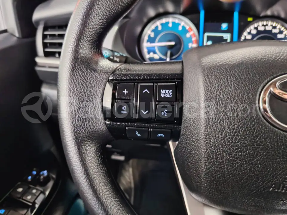 Foto 14 de Toyota Fortuner 2.7