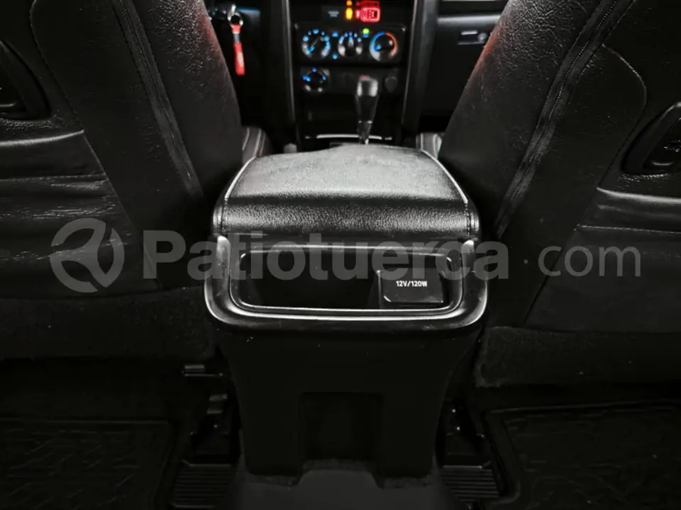 Foto 15 de Toyota Fortuner 2.7