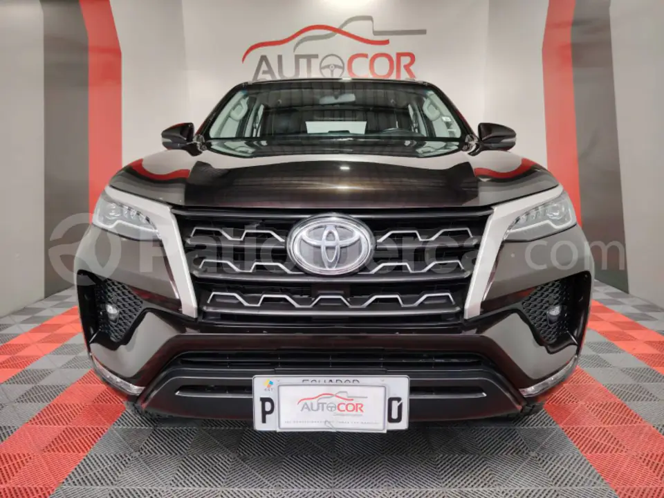 Foto 20 de Toyota Fortuner 2.7