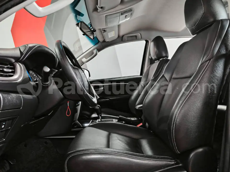 Foto 22 de Toyota Fortuner 2.7