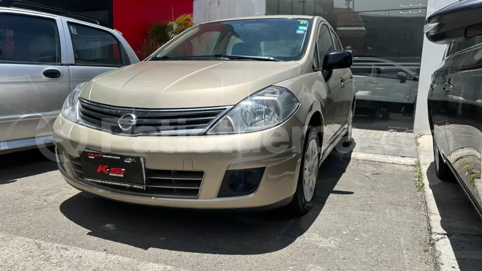 Foto 2 de Nissan TIIDA ENTRY