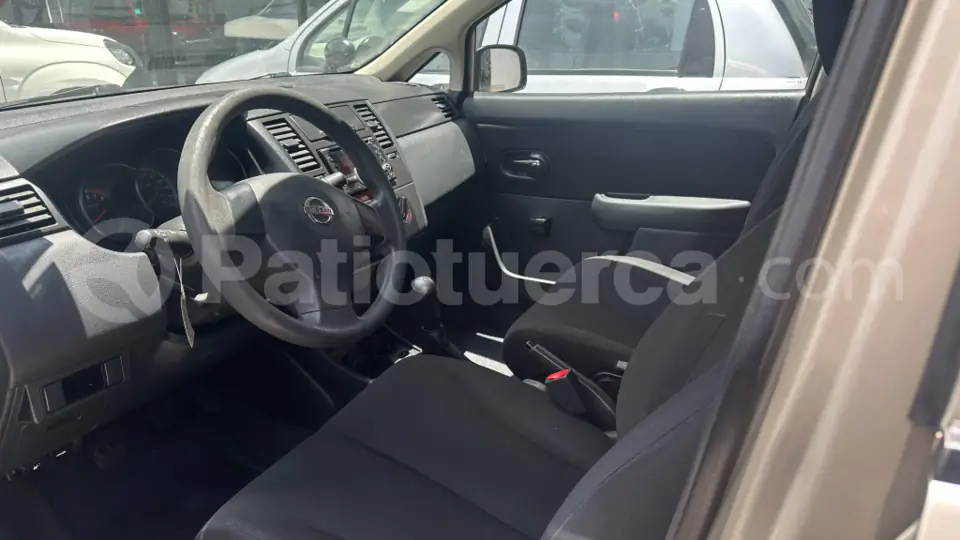 Foto 19 de Nissan TIIDA ENTRY