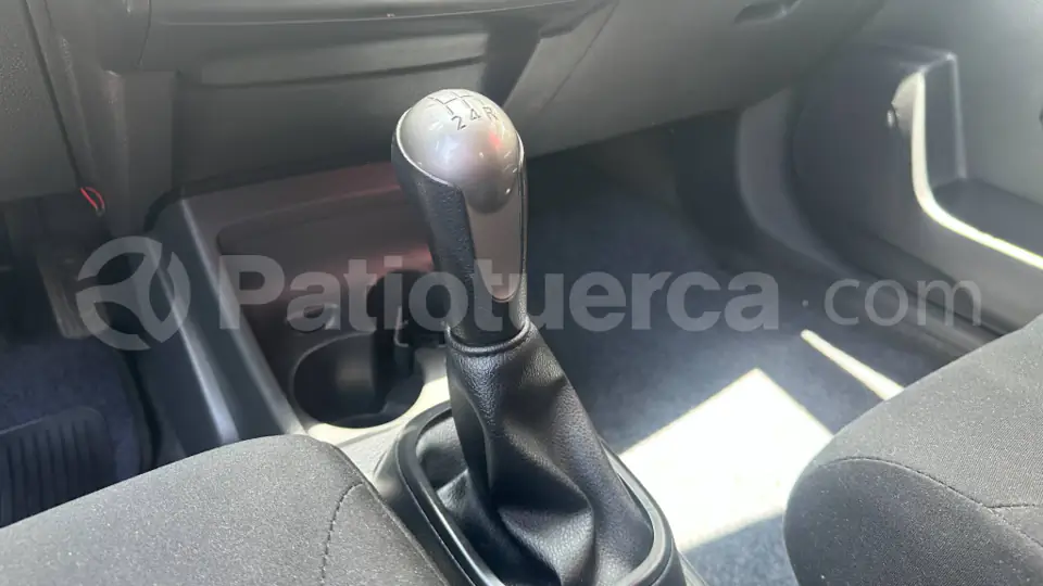 Foto 22 de Nissan TIIDA ENTRY