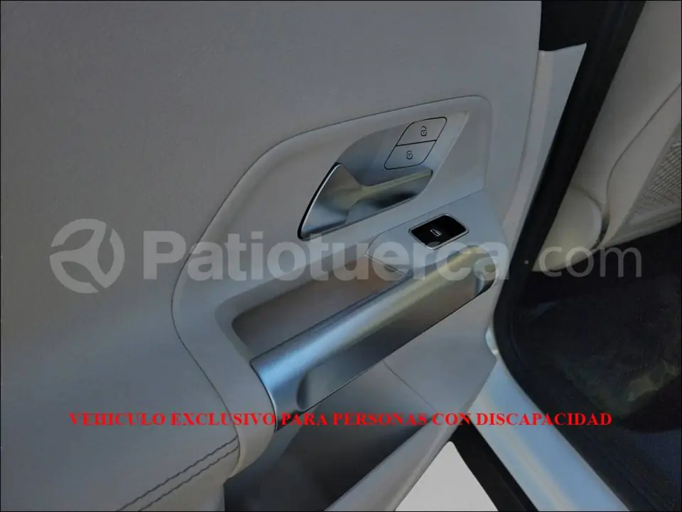 Foto 12 de Mercedes Benz GLB250