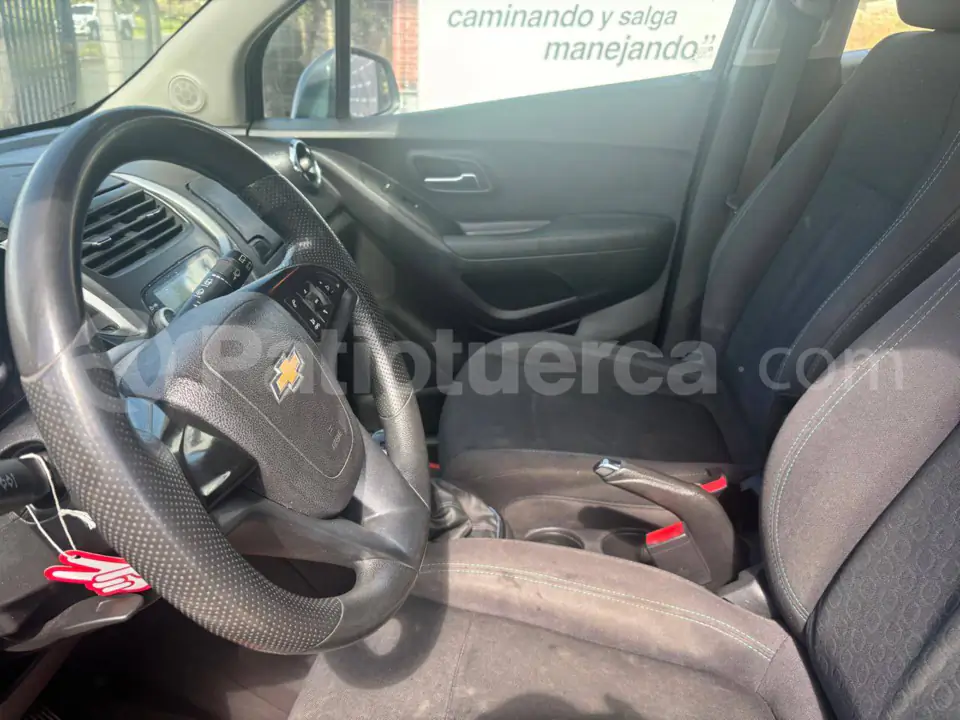 Foto 5 de Chevrolet Tracker LS