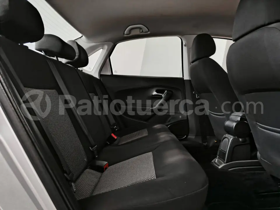 Foto 15 de Volkswagen POLO CONFORTLINE 16V