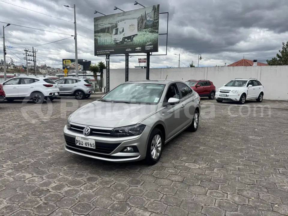 Foto 1 de Volkswagen Virtus