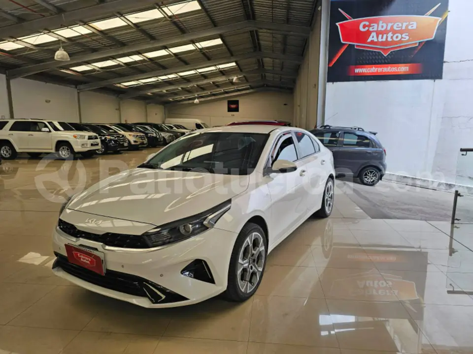 Foto 3 de Kia Cerato