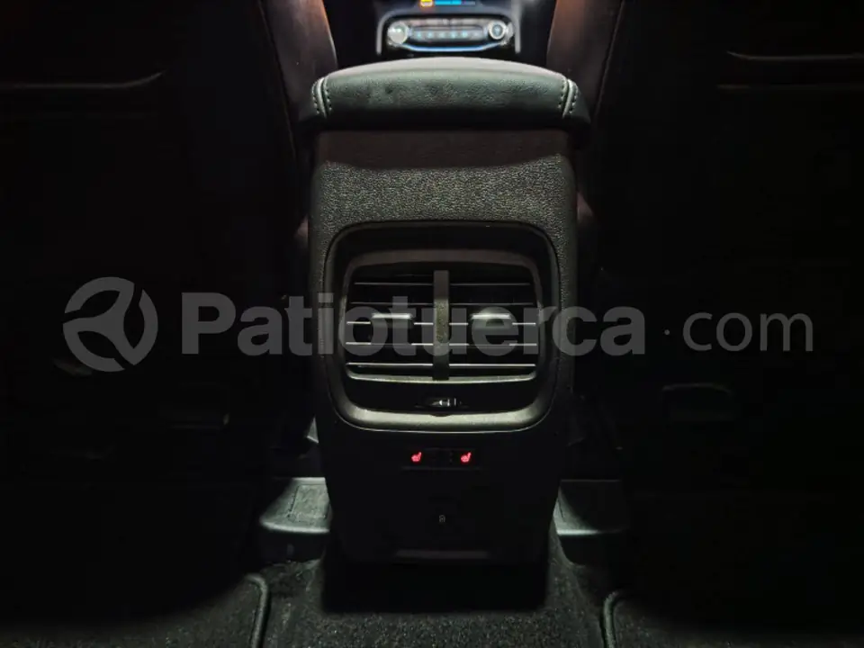 Foto 14 de Ford Escape Titanium