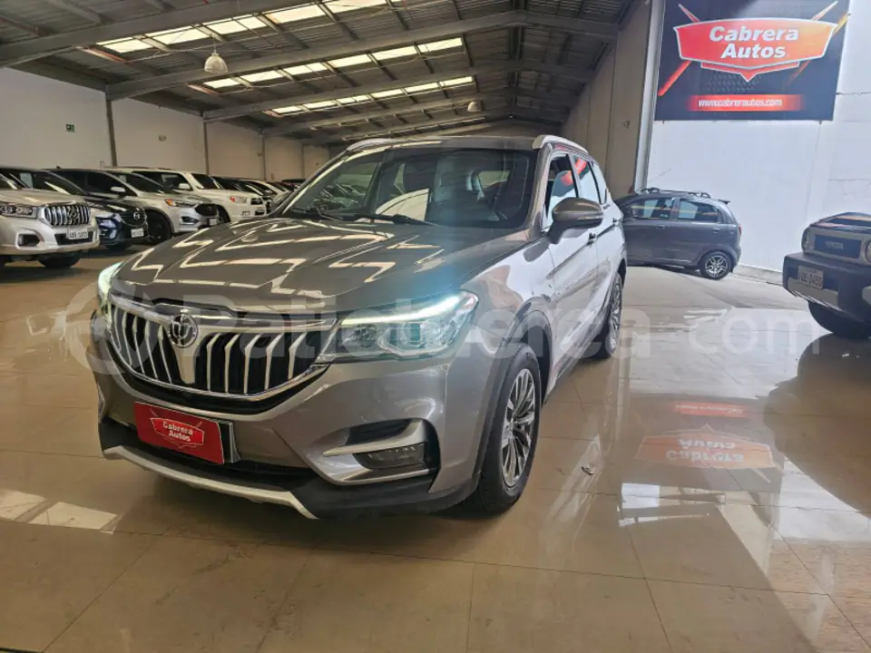 Foto 1 de Brilliance V6