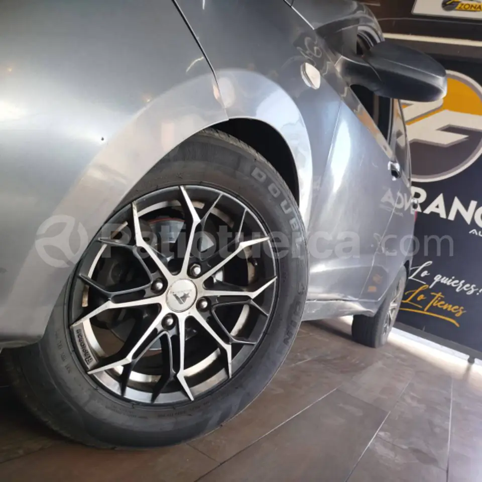 Foto 8 de Hyundai GRAND I10 GLS