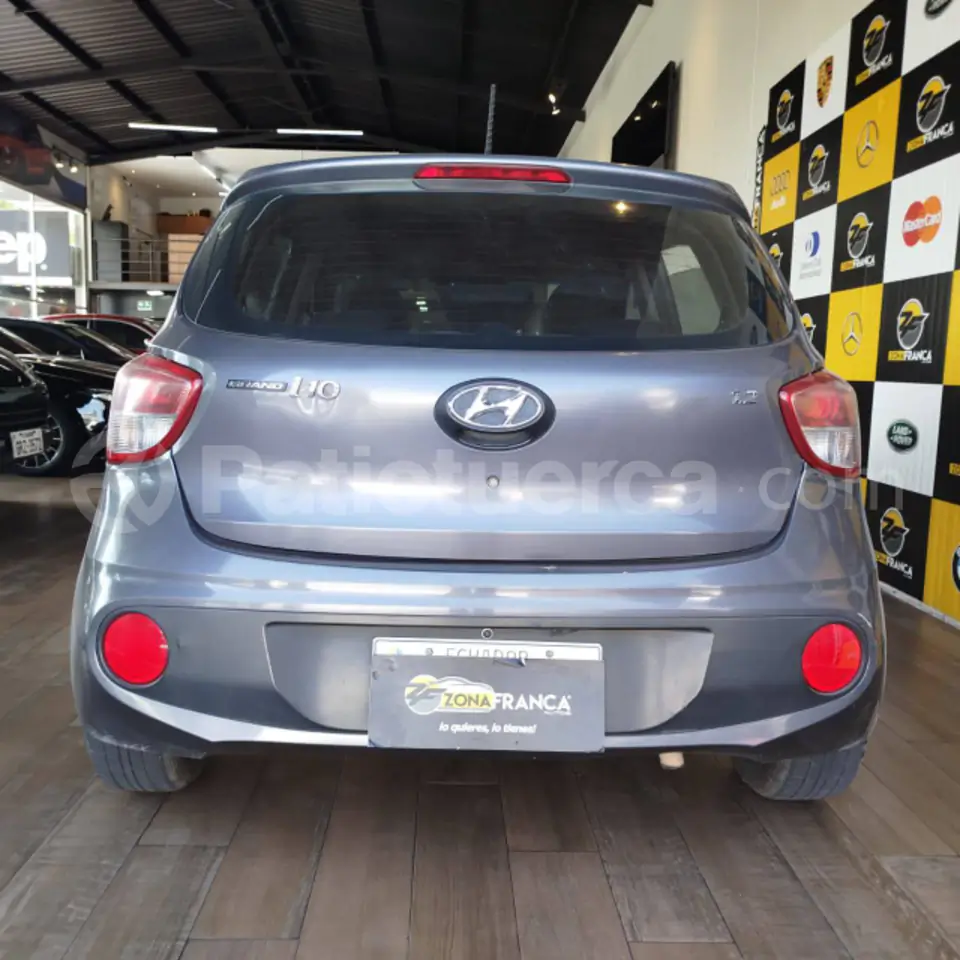 Foto 10 de Hyundai GRAND I10 GLS