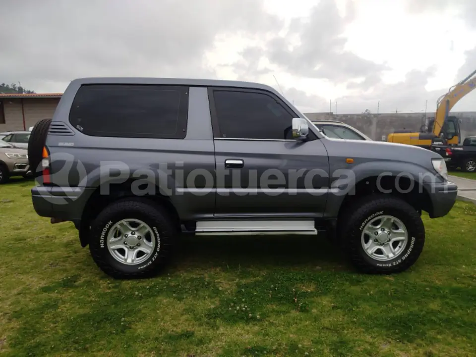 Foto 3 de Toyota Land Cruiser Prado GX