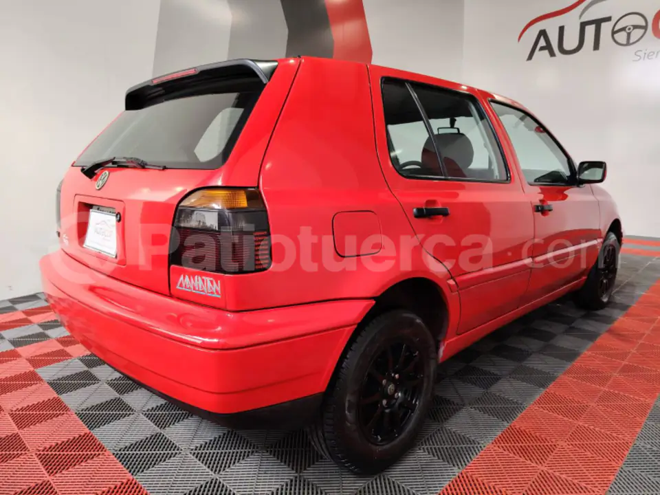 Foto 3 de Volkswagen Golf Manhatan