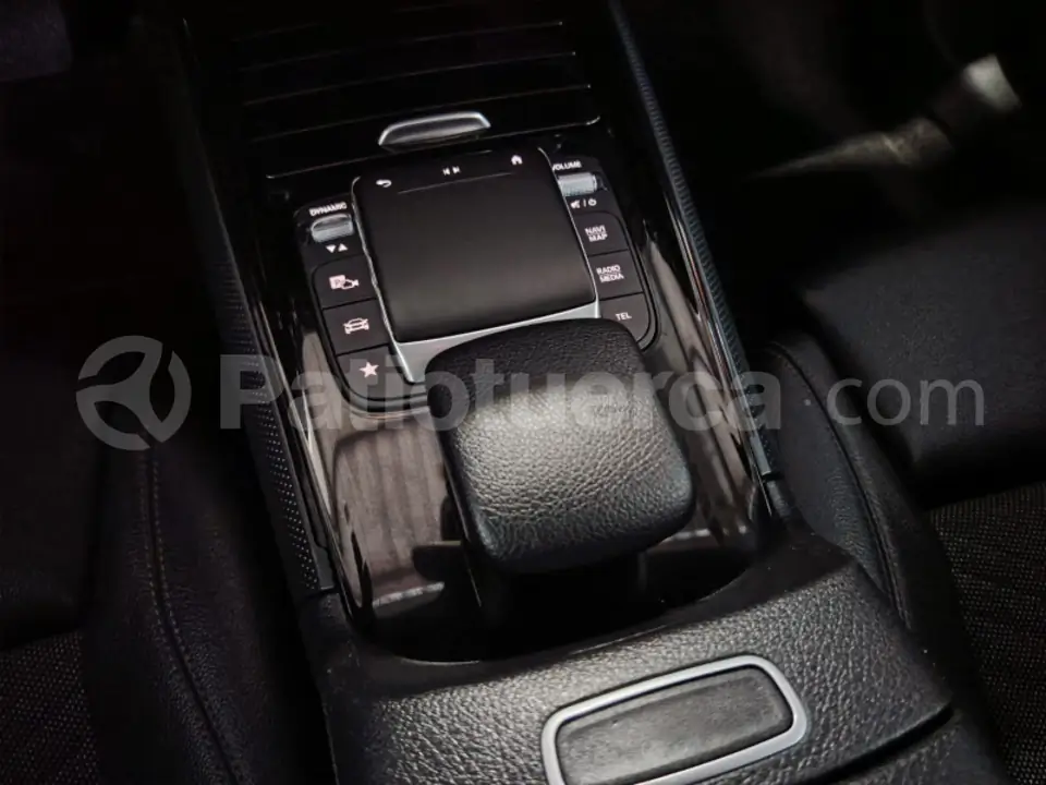 Foto 14 de Mercedes Benz GLA 200