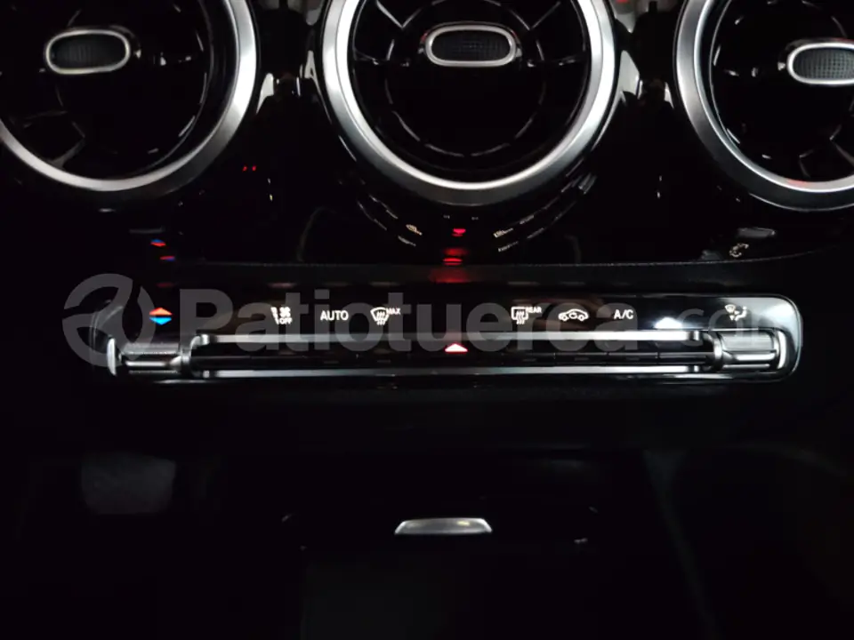 Foto 14 de Mercedes Benz GLA 200