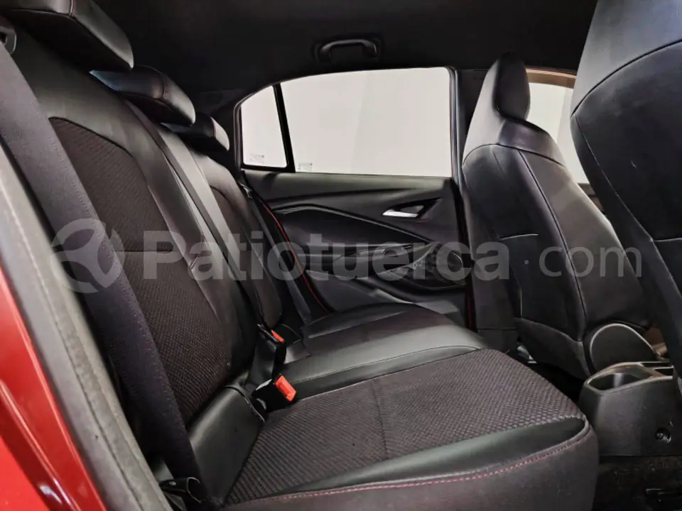 Foto 16 de Chevrolet ONIX