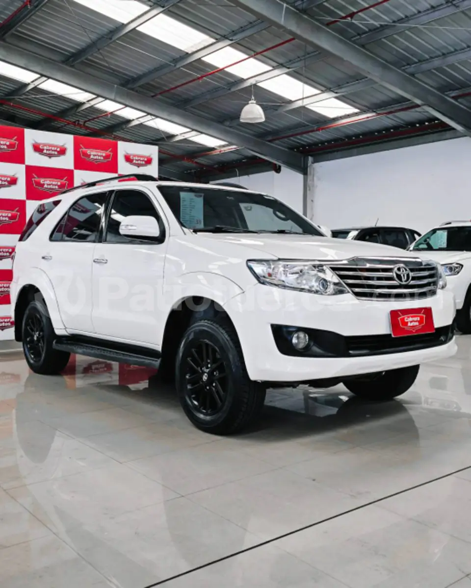 Foto 6 de Toyota Fortuner 4.0