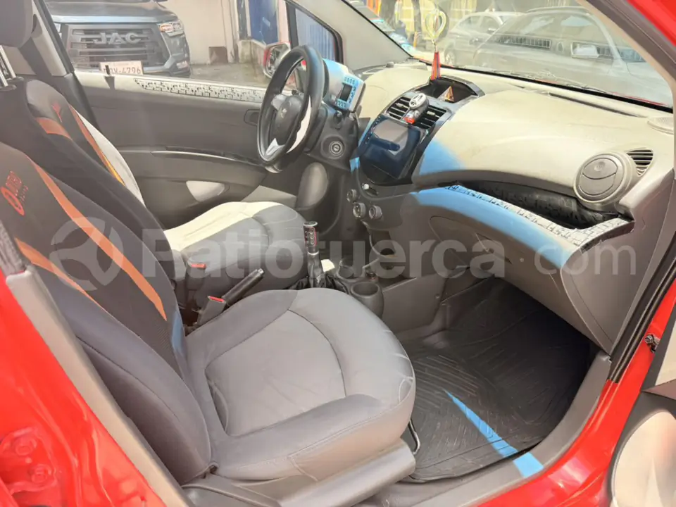 Foto 6 de Chevrolet SPARK GT LS