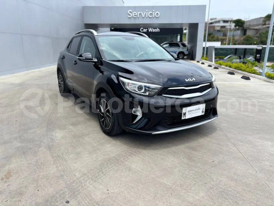 Foto 3 de Kia Stonic LX