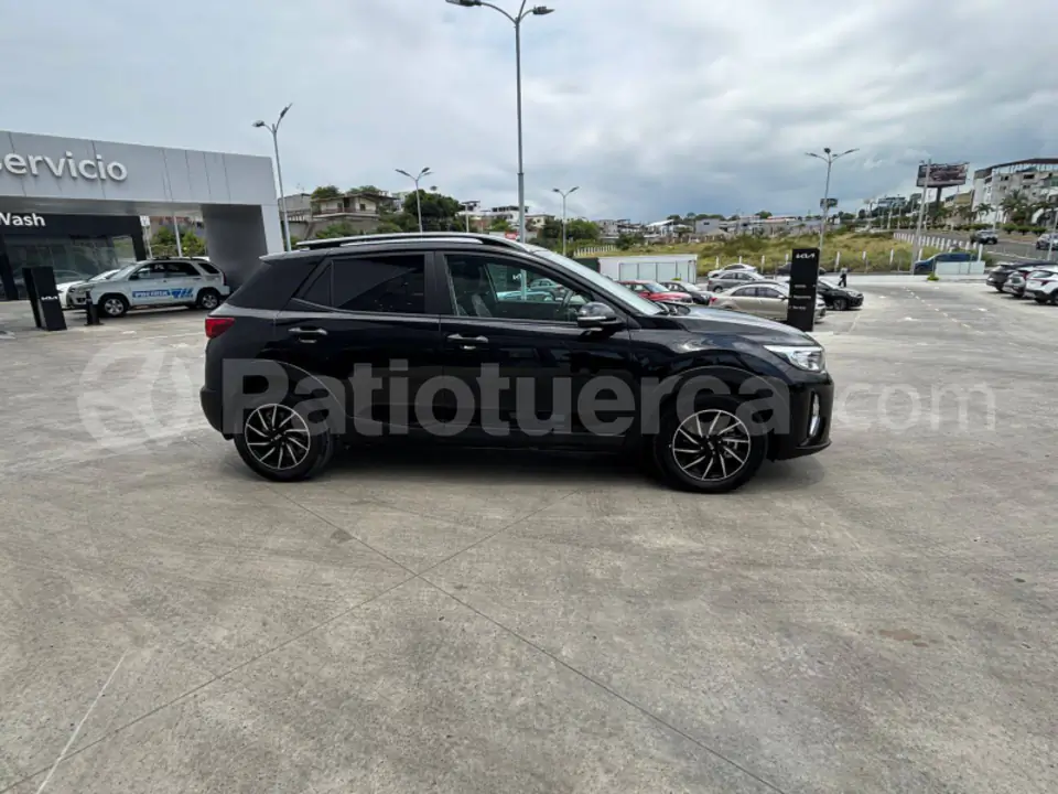 Foto 4 de Kia Stonic LX