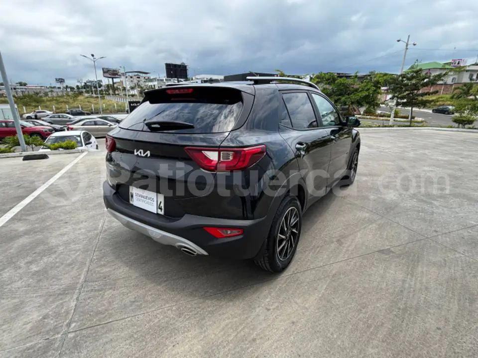 Foto 5 de Kia Stonic LX