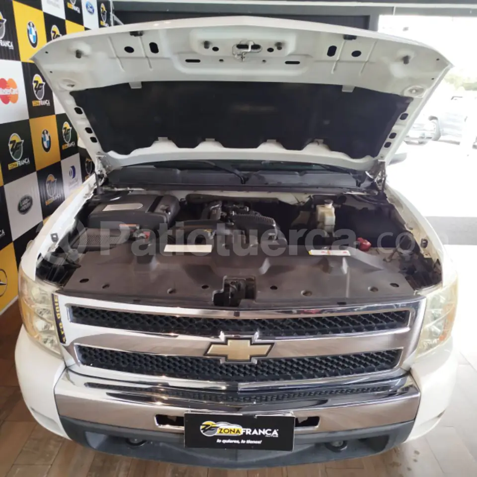 Foto 8 de Chevrolet Silverado Hibrido