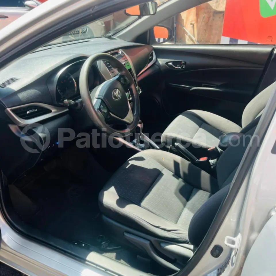Foto 7 de Toyota Yaris