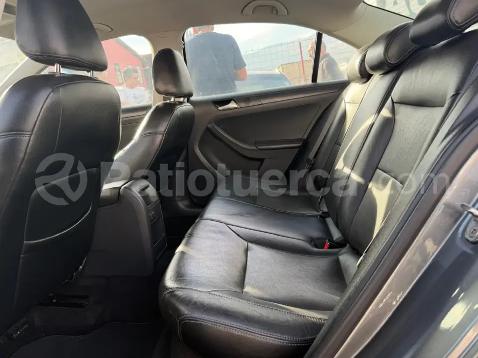 Foto 11 de Volkswagen Jetta 163VJ1