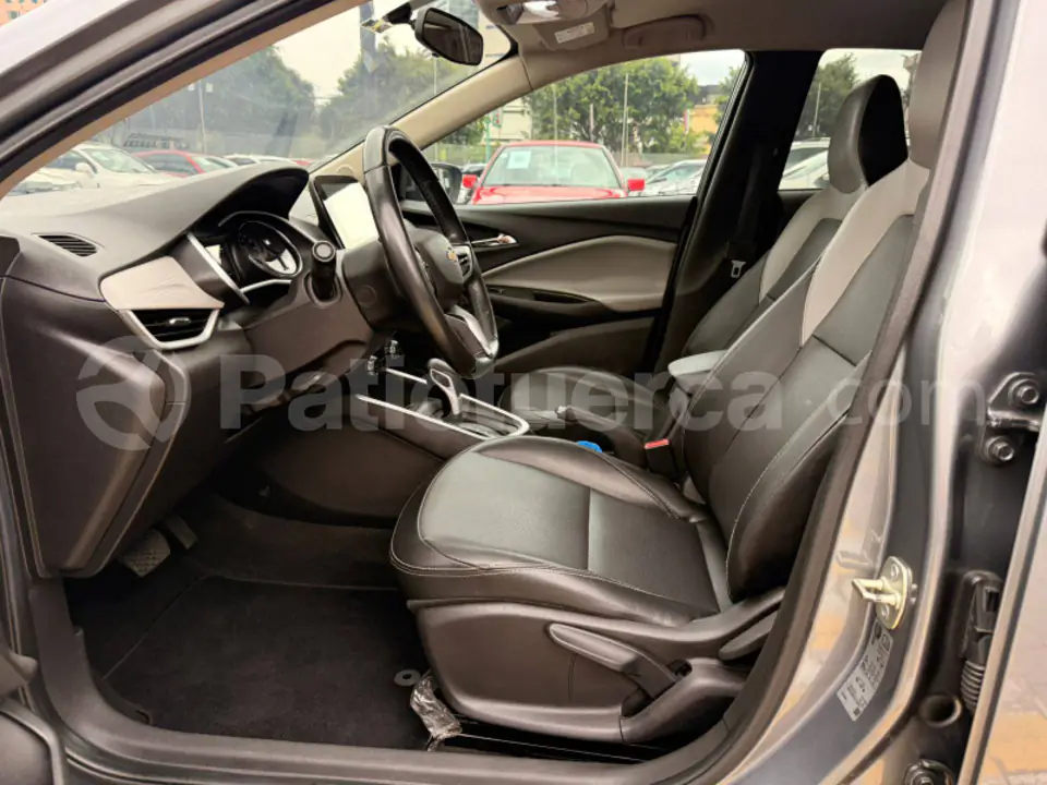 Foto 14 de Chevrolet ONIX