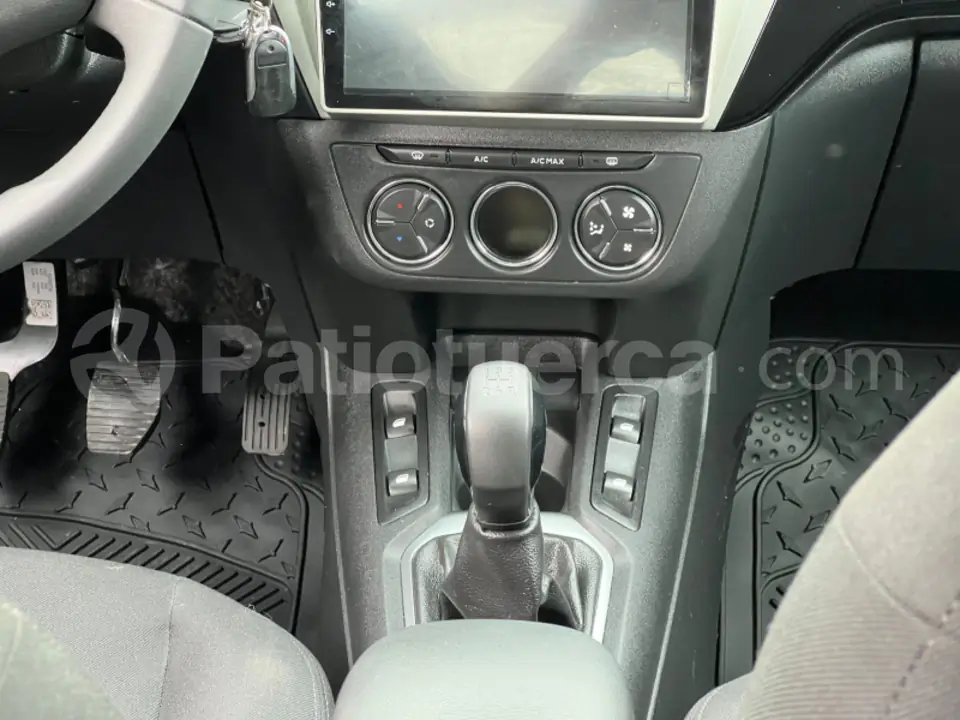 Foto 12 de Peugeot 301 Allure