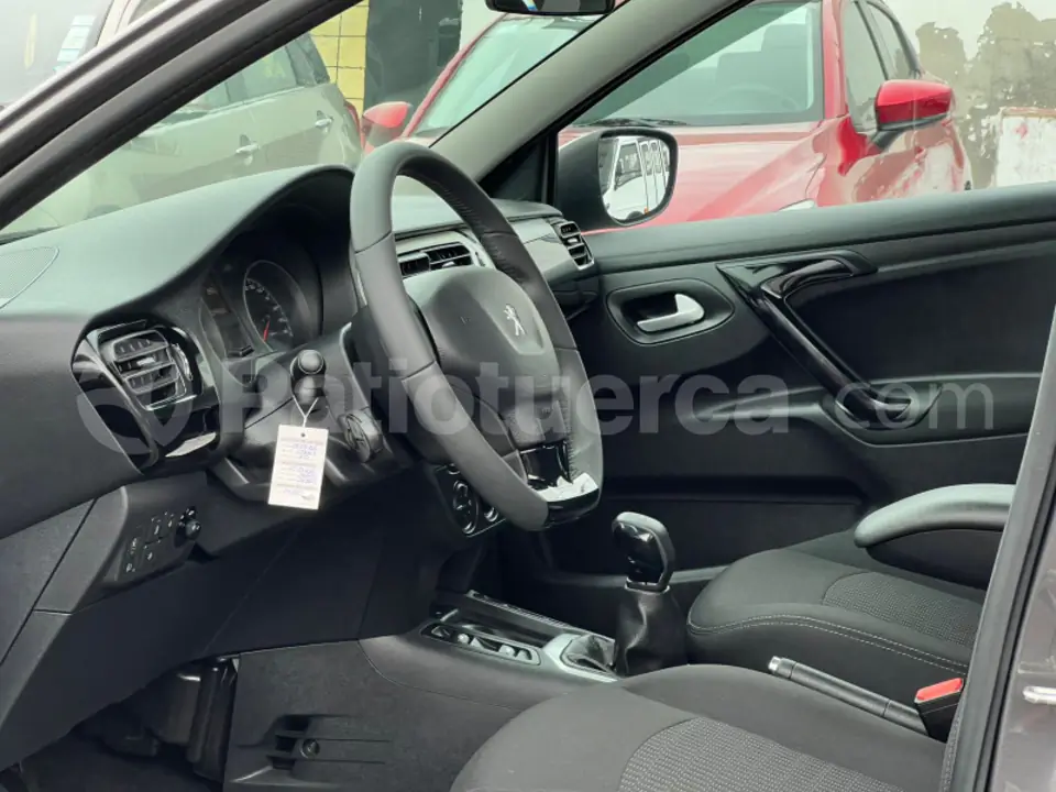 Foto 14 de Peugeot 301 Allure