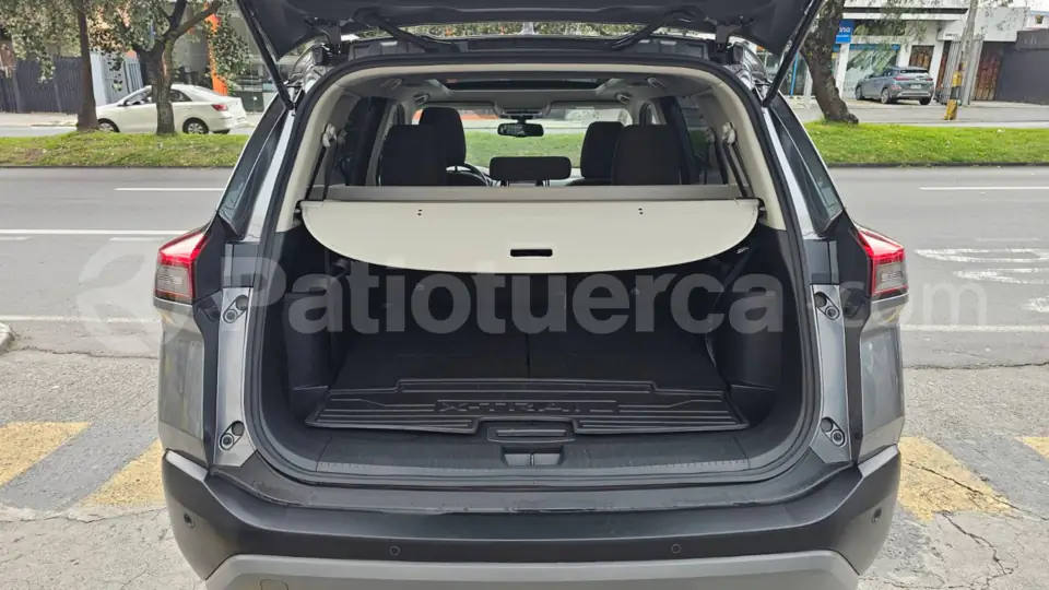 Foto 8 de Nissan X-TRAIL EPOWER ADVANCE