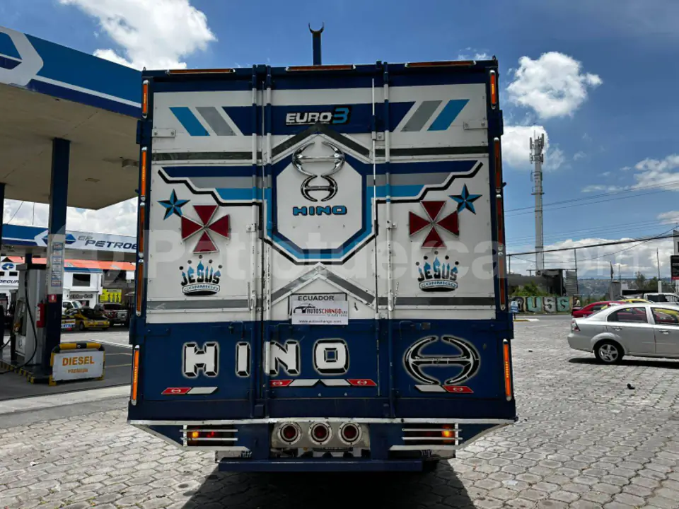 Foto 4 de Hino DUTRO 816