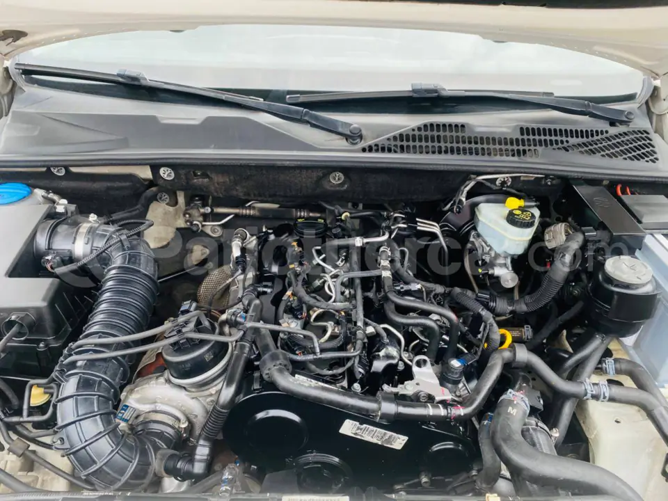 Foto 9 de Volkswagen AMAROK BI TDI PLUS