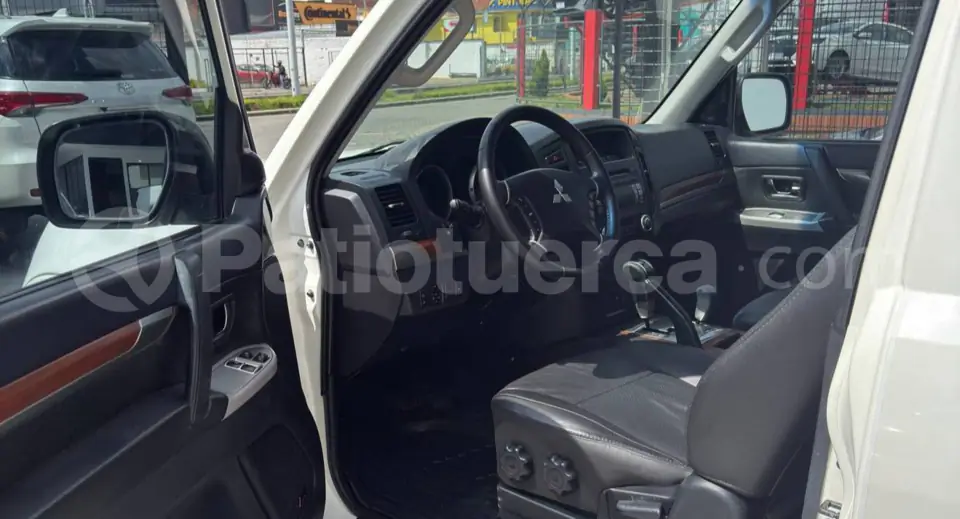 Foto 4 de Mitsubishi Montero 3P